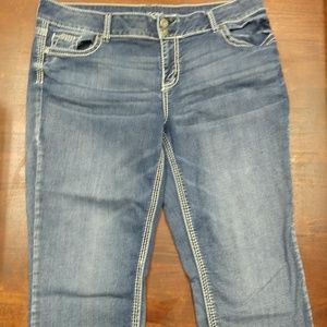 Maurices Capri's 13/14 ladies